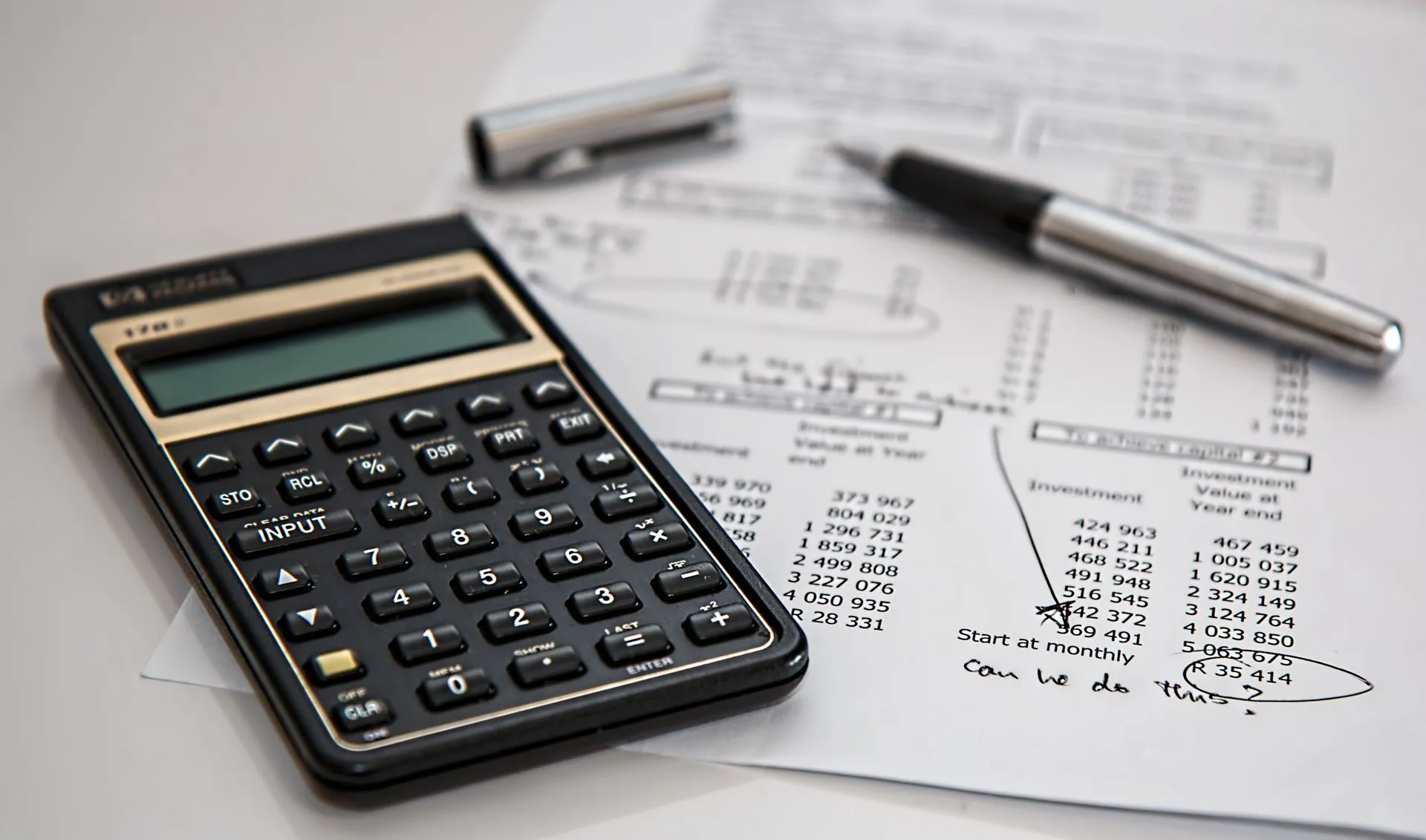 Calculating brand identity design agency cost tiers and engagement budgets